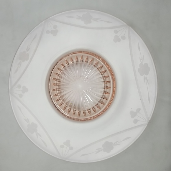 Cambridge Elegant Pink Etched Cracker Plate - Picture 2 of 12